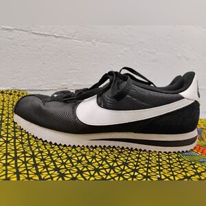Nike Cortez Basic '72 Shoes Womens Sz 8 Black Leather Classic Sneakers
